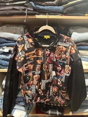 Love, Highlight Graphic Print Mesh Half-Zip Jacket Size S